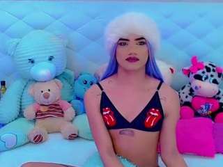 alanna-dollsx Live Webcam on CamSoda