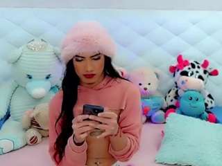 alanna-dollsx webcam model