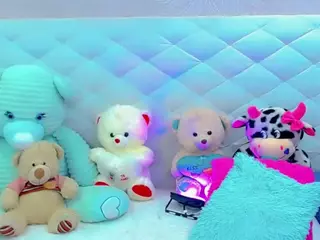 alanna-dollsx's Live Sex Cam Show