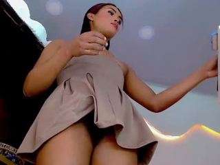Live cam show with carolinna-doll