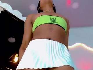 carolinna-doll live webcam show