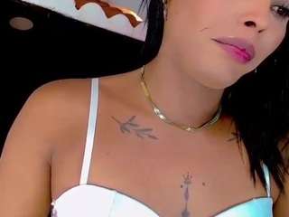 carolinna-doll live webcam show