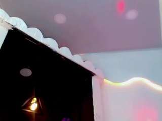 carolinna-doll live webcam show