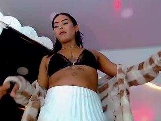 carolinna-doll
