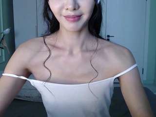 lunytang Live Webcam on CamSoda