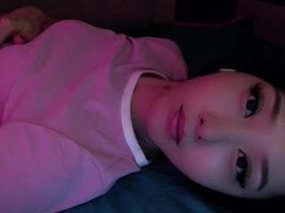 lunytang's CamSoda show and profile