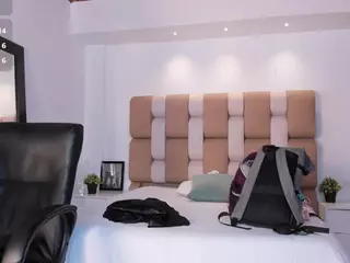 Lyssa-Muller's Live Sex Cam Show