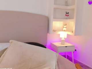 nathalyn-b webcam model