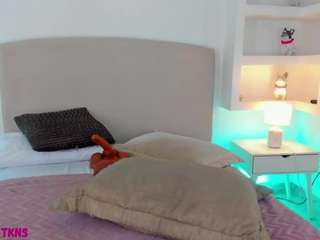 nathalyn-b Live Webcam on CamSoda