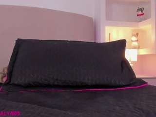 Image 1 of nathalyn-b, female webcam model,  years old, on live webcam