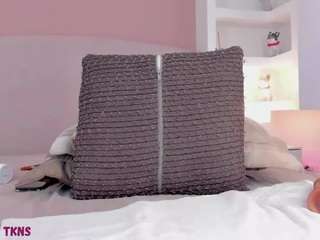 nathalyn-b Live Webcam on CamSoda