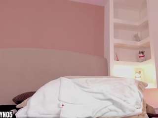 nathalyn-b's CamSoda show and profile