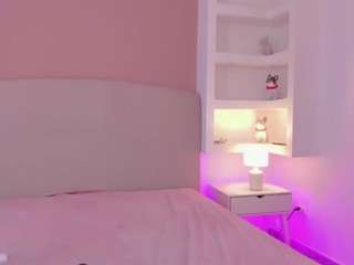 le modèle nathalyn-b est en webcam porno dans un show sur le site camsoda, il possède les tags suivants: amateur,pussy,anal,lovense,lush,massage,naked,no drinking,no smoking,oil,sexy,horny,shaved pussy,solo,tattoos,tease,thick,thong,toys,wet