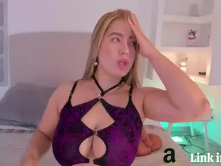 nathalyn-b's Live Sex Cam Show