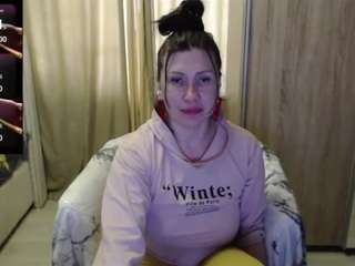 roxolanaasexy's CamSoda show and profile