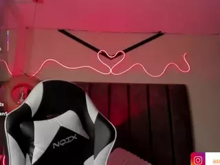 valentina-asmodea's Live Sex Cam Show