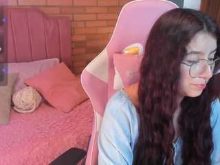 le modèle amyjonnes est en webcam porno dans un show sur le site camsoda, il possède les tags suivants: anal,shaved pussy,massage,naked,natural,no drinking,no smoking,orgasm,pussy,red hair,spank,lovense,strip,striptease,tattoos,tease,teen 18,thong,toys,twerk