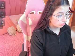 AMYJONNES live webcam show
