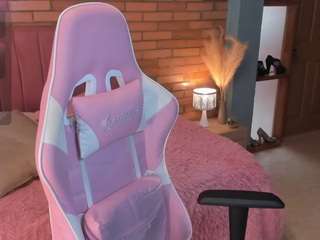 AMYJONNES