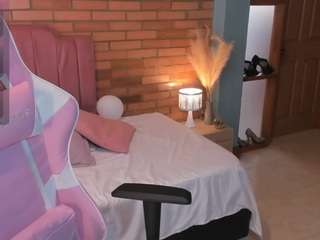 AMYJONNES
