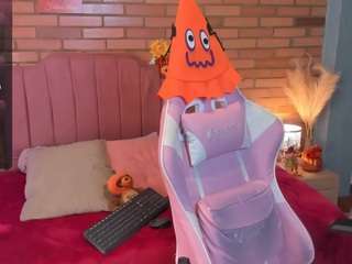 AMYJONNES