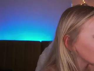 CandyGraces's Live Sex Cam Show