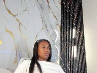 ebonyyhot's CamSoda show and profile