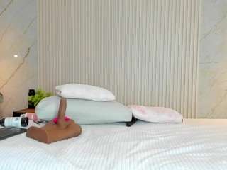 nathassa-grant Live Webcam on CamSoda