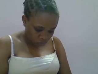 sweetlavin's CamSoda show and profile