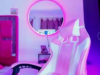 le modèle candyygiirll est en webcam porno dans un show sur le site camsoda, il possède les tags suivants: ahegao,anal,young adult,toys,teen 18,no smoking,nipple piercings,lovense,drinking,doggy style,deepthroat,cum-in-pussy,cowgirl,cosplay,brown eyes,blowjob,black hair,athletic,big tits,hd