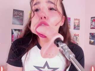 Live webcam model losalice on Soda Cams