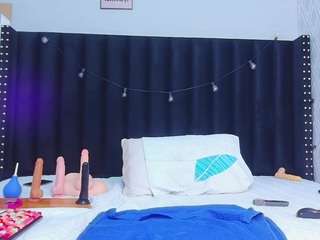 petitelittleebony webcam