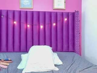  petitelittleebony chat room
