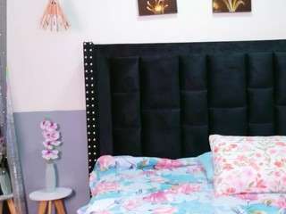 petitelittleebony webcam