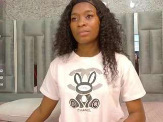 petitelittleebony