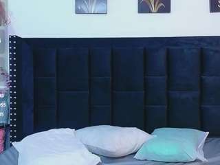 petitelittleebony Sex Cam Show