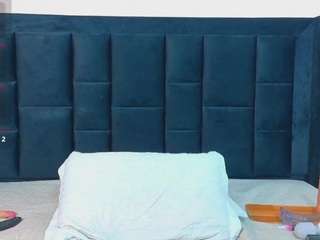 petitelittleebony live webcam show