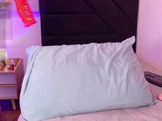 petitelittleebony live webcam show