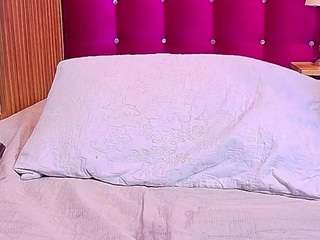 petitelittleebony live cam preview