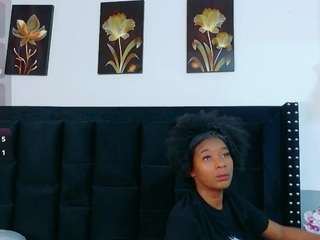 petitelittleebony