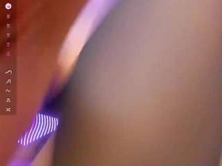 kylieety's CamSoda show and profile