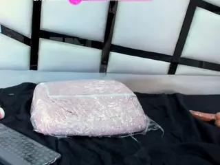 parismorelli's Live Sex Cam Show