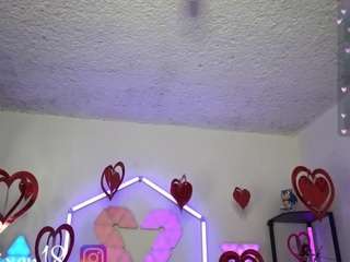 littlevixen18 webcam