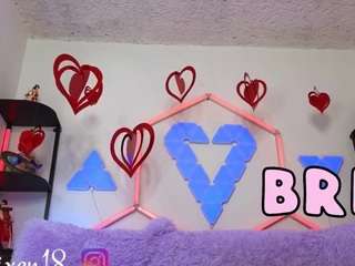 littlevixen18 webcam