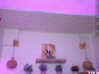 littlevixen18 webcam