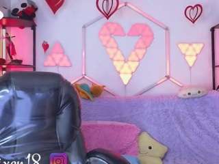 LittleVixen18