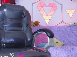 LittleVixen18