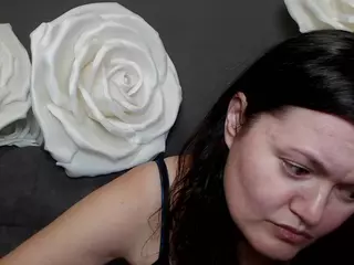LolaHikls's Live Sex Cam Show