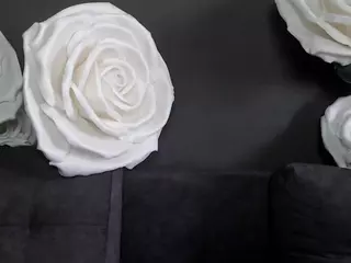 LolaHikls's Live Sex Cam Show
