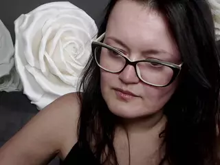 LolaHikls's Live Sex Cam Show